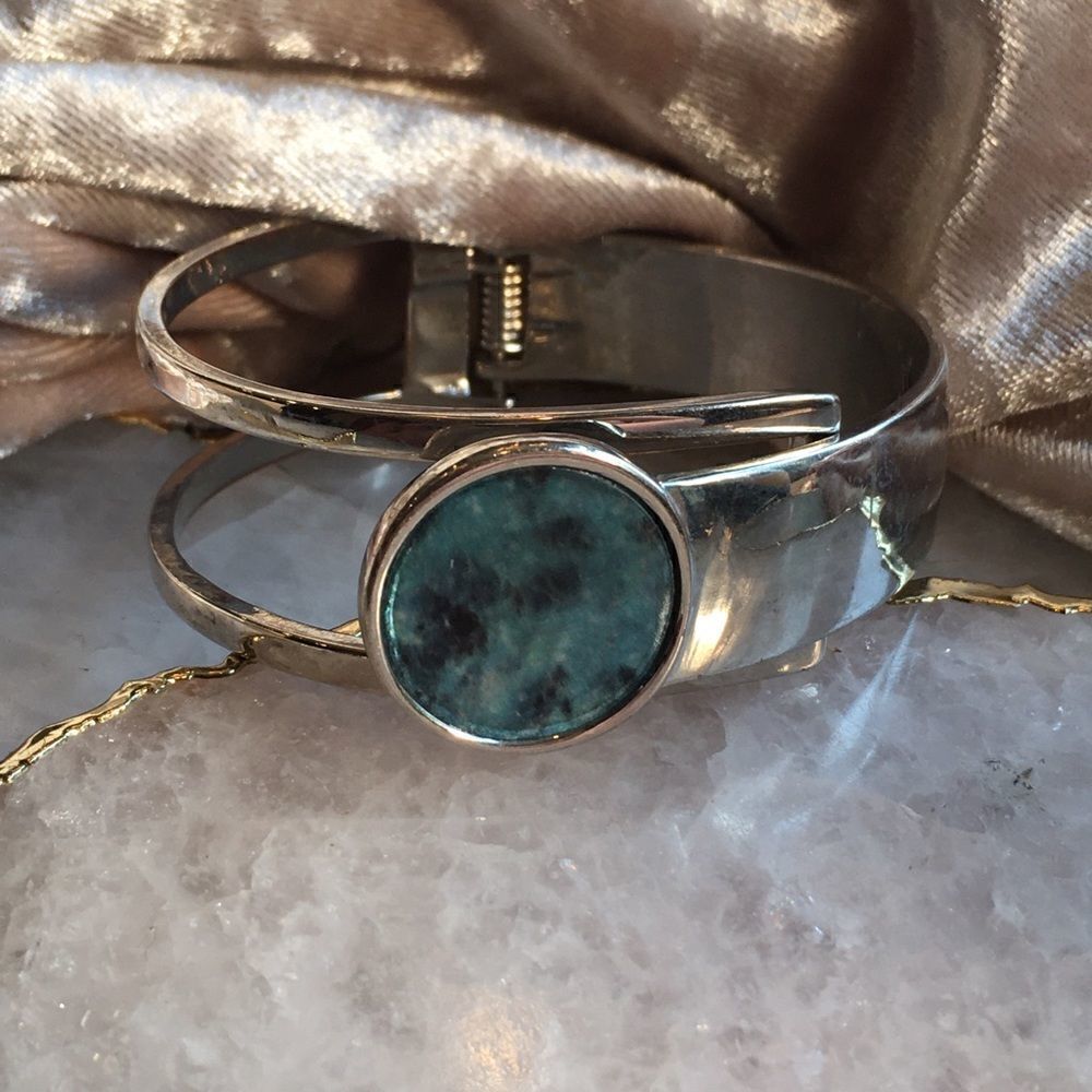 KENNETH COLE Silver & Blue Bracelet! - Picture 16 of 16